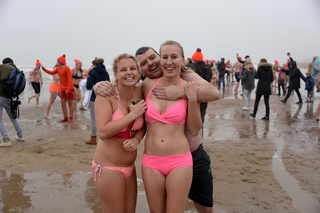 ../Images/Nieuwjaarsduik Nederzandt 2017 074.jpg